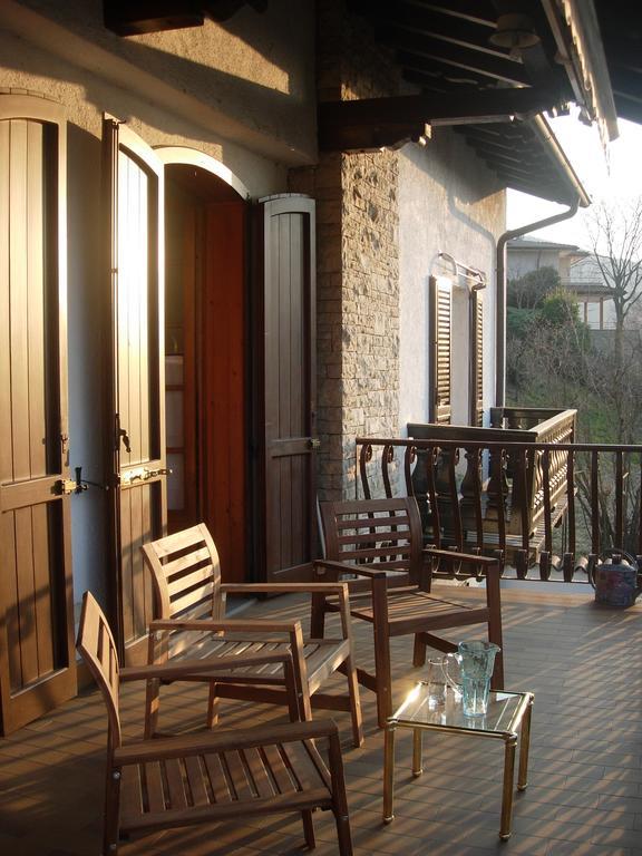 B&B Aria Di Lago Паратико Екстериор снимка