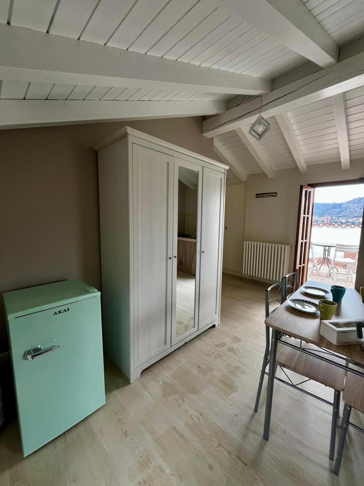 B&B Aria Di Lago Паратико Екстериор снимка