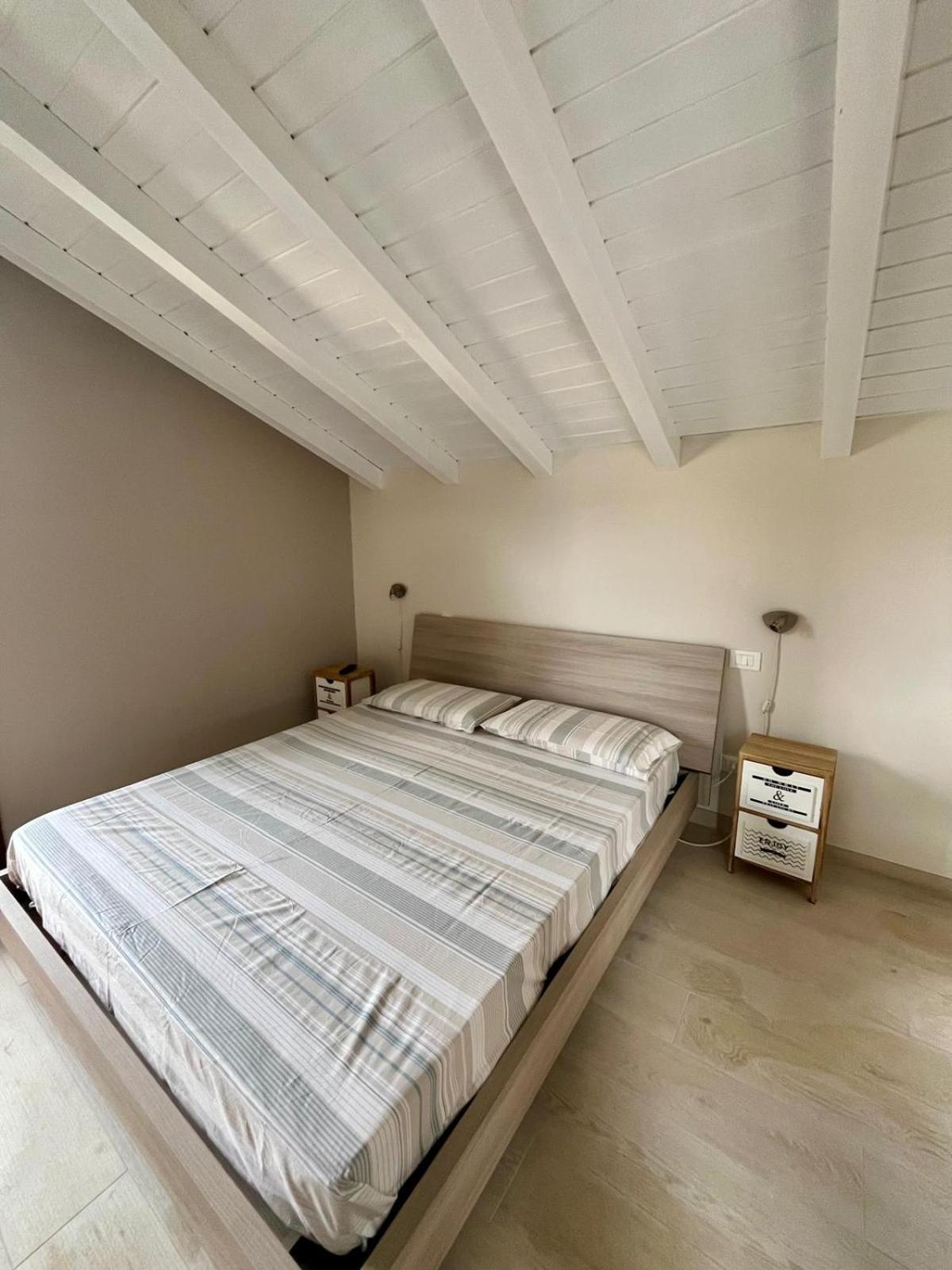 B&B Aria Di Lago Паратико Екстериор снимка