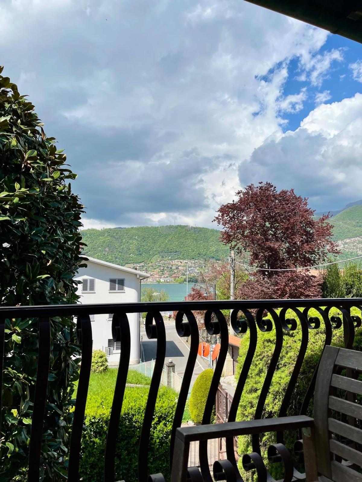 B&B Aria Di Lago Паратико Стая снимка