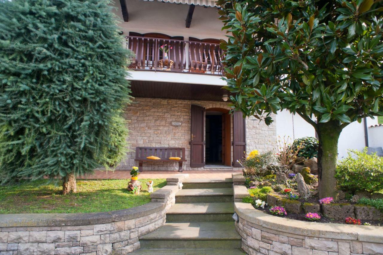 B&B Aria Di Lago Паратико Екстериор снимка